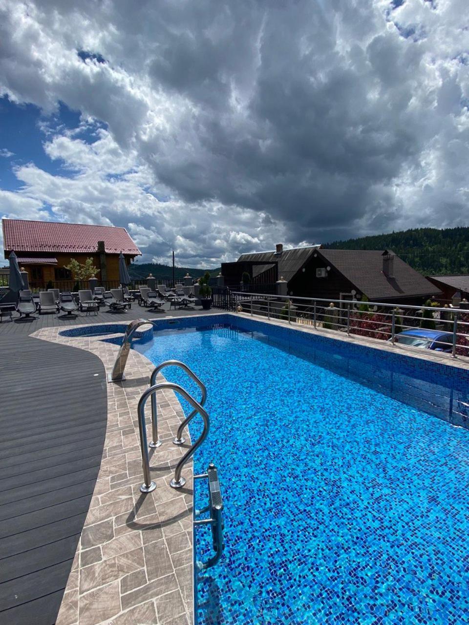 Viking Hotel Bukovel Extérieur photo