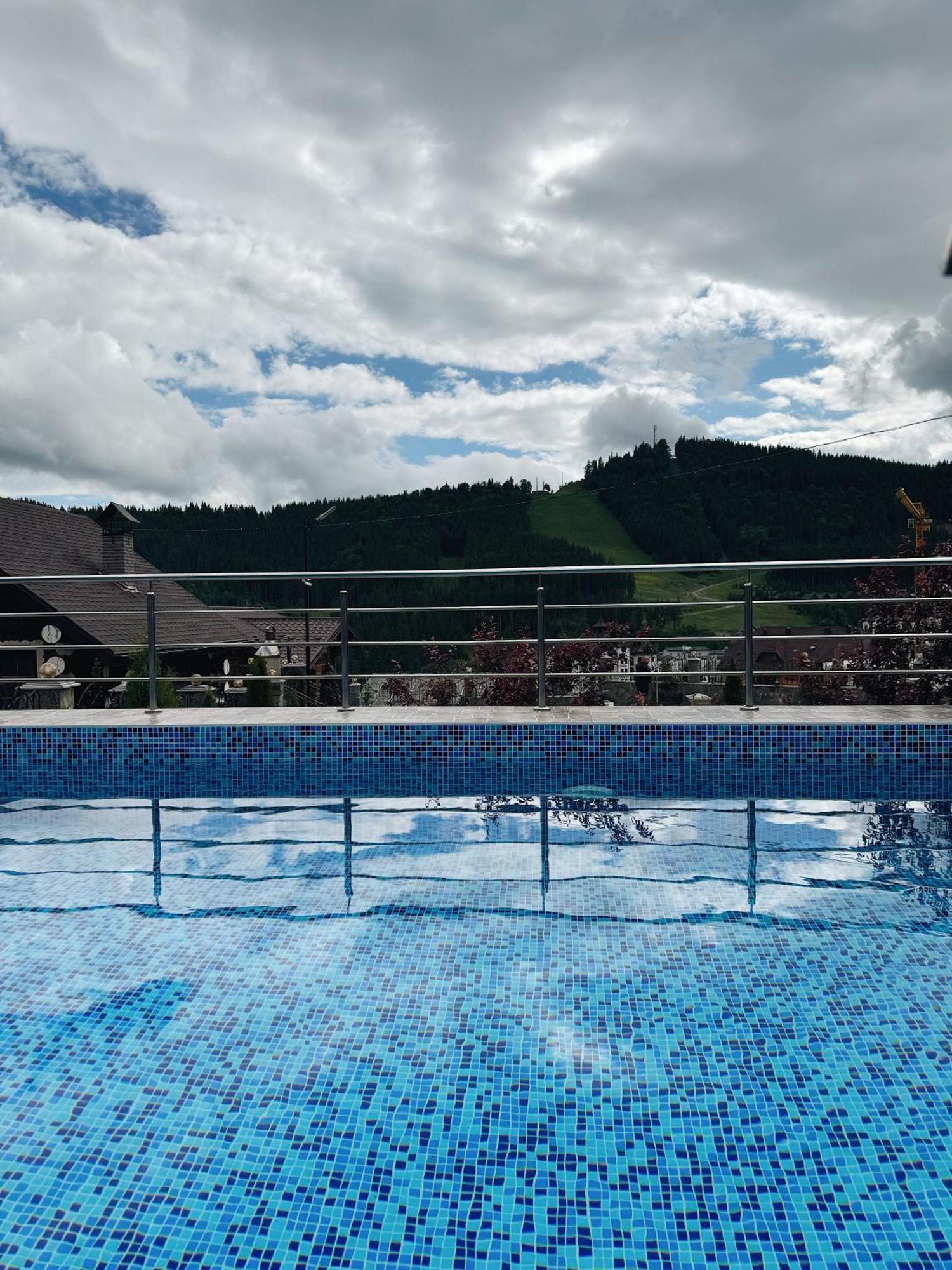 Viking Hotel Bukovel Extérieur photo